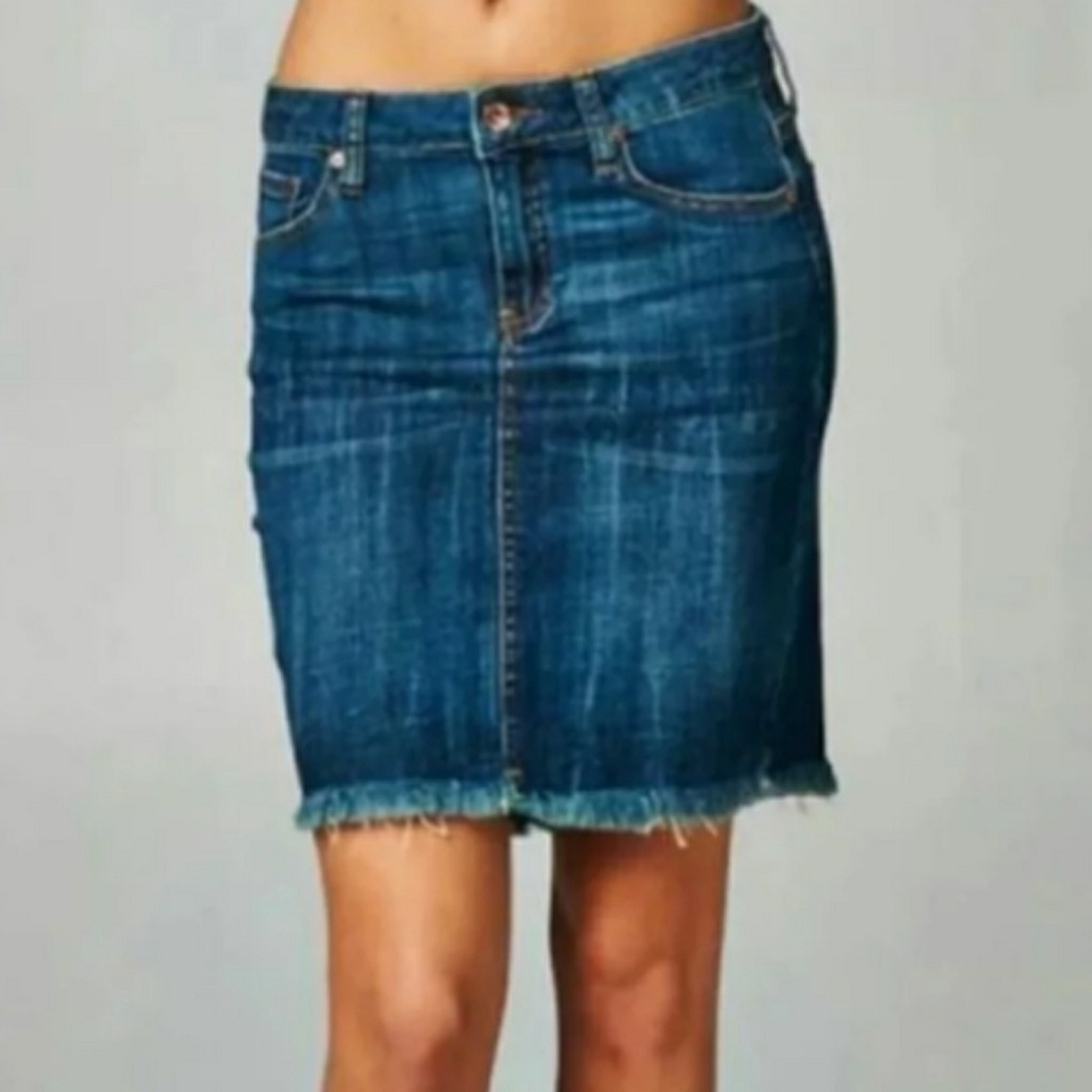 🌈Distressed jean skirt 🌈..NO OFFERS!